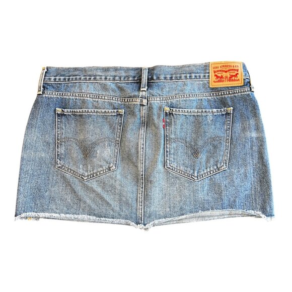 Levis Denim Mini Skirt Distressed Frayed Hem Blue Jean Casual Womens Size 31 - Picture 2 of 10